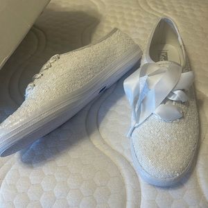 WHITE GLITTER KEDS